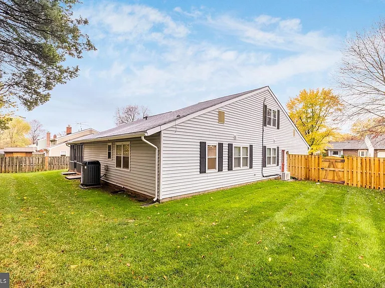 236 E Juniper Ave — Photo 24