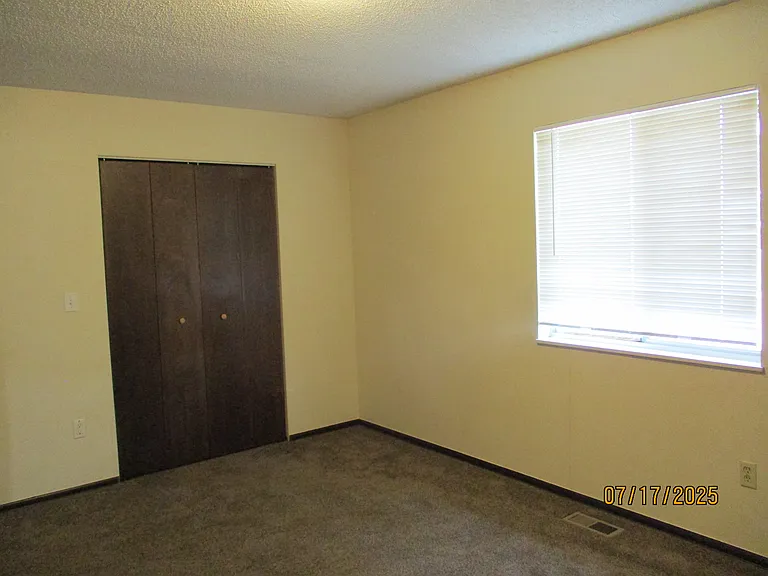 610 Oak Ave — Photo 6