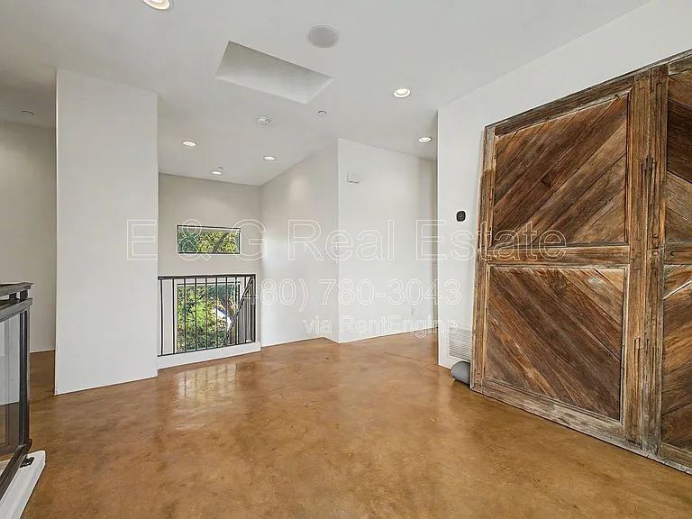 304 S Wilson St — Photo 21