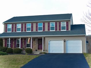 359 Beechwood Dr, Sellersville, PA 18960