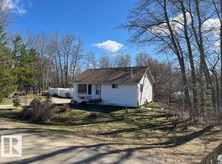 801 Hermitage Way, Spring Lake, AB T7Z2T4