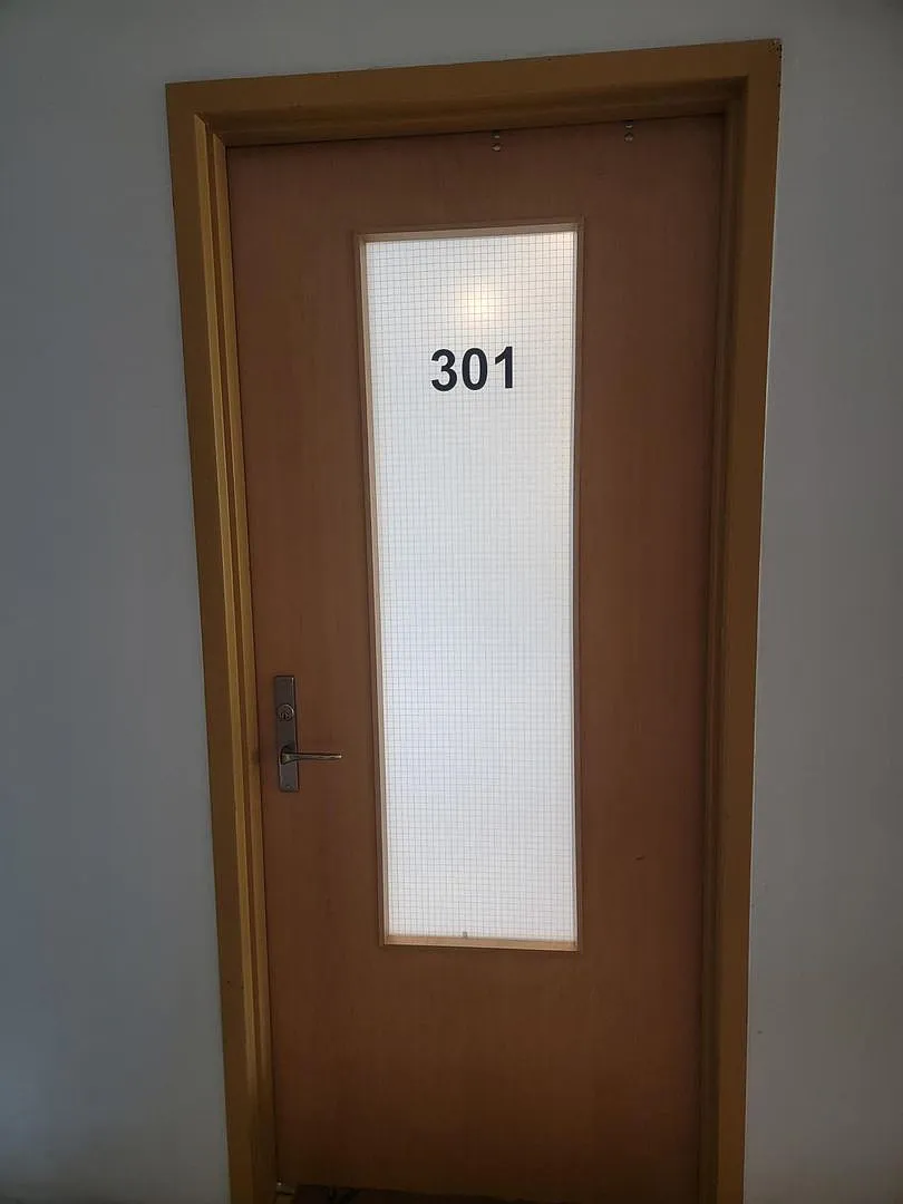 Luxurious 2 bedroom, 2 bathroom condo located in downtown ABQ! Showings available! — Photo 2