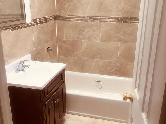 5th image of 1050 E 225th St APT 1