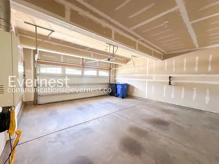 206 Welcombe St — Photo 23