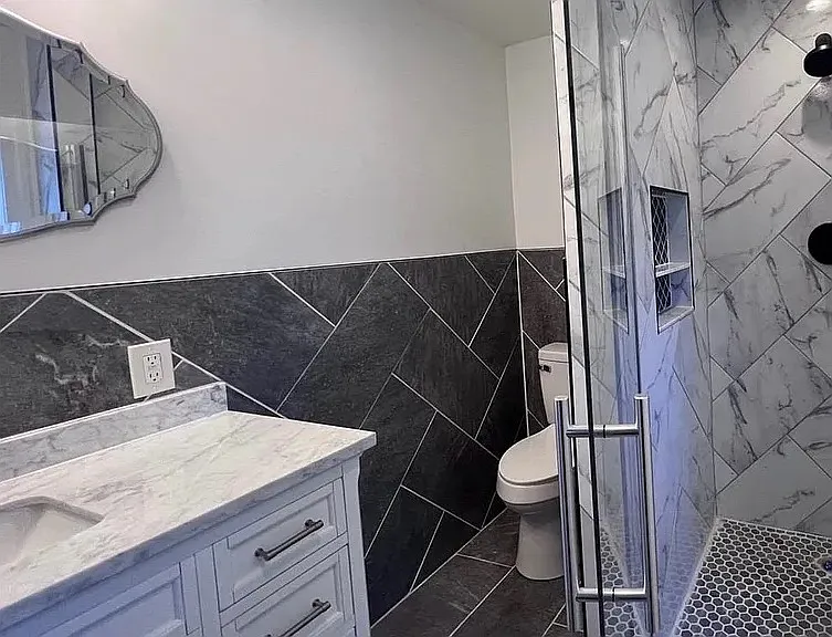 587 Bath St #3 — Photo 12