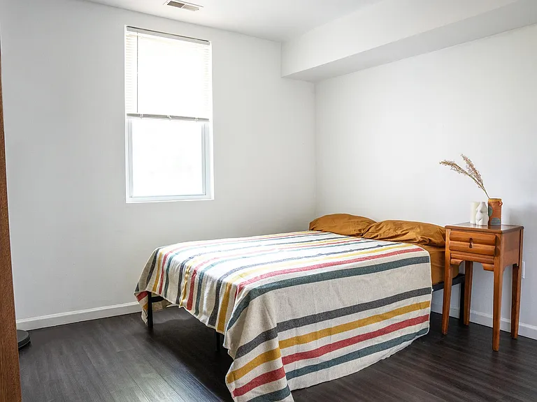 1537 W Stiles St #2 — Photo 11
