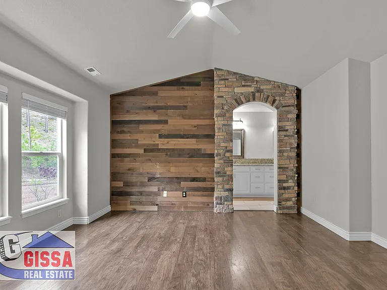 1043 Longspur Ln — Photo 33