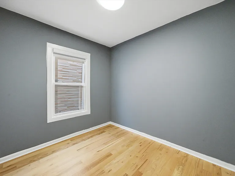 5725 W Giddings St #1 — Photo 9