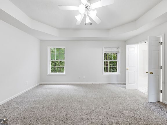 4th image of 208 Foxdale Ct