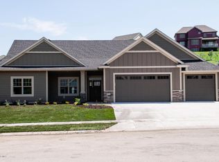 2917 Stone Park Dr NE, Rochester, MN 55906