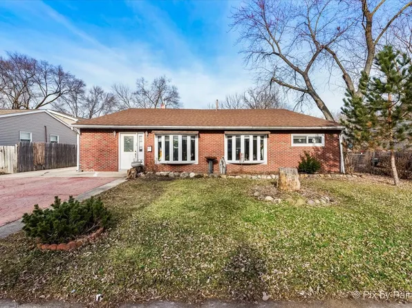 212 Rivers View Dr, Carpentersville, IL 60110