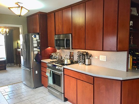 3rd image of 148 Newport Dr