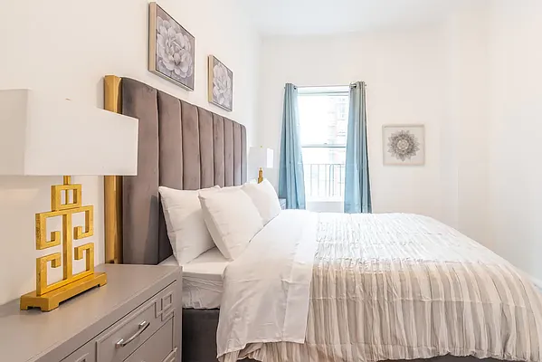 Rented by Furnished Habitat | media 17
