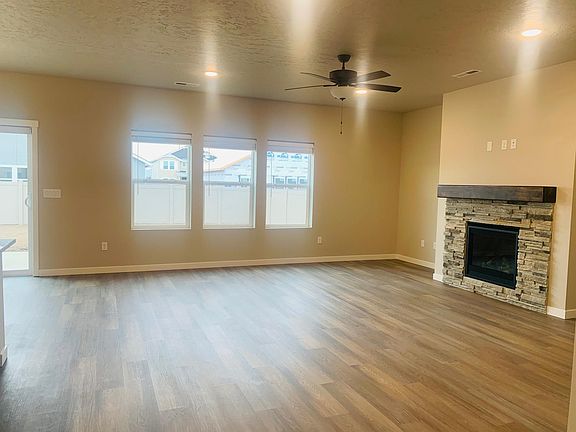 4th image of 11385 W Belgrave St