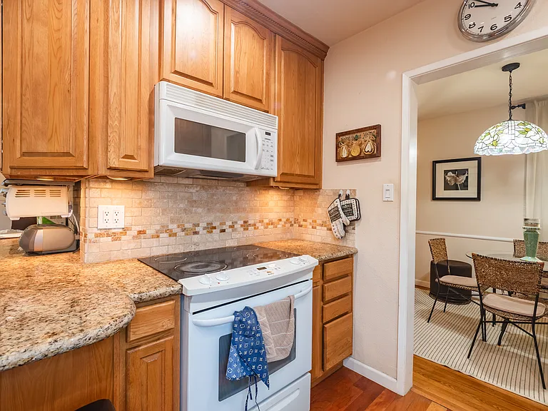 15724 Carfax Ave — Photo 11