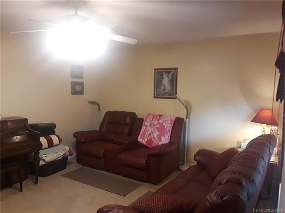 4th image of 115 Debby Dr