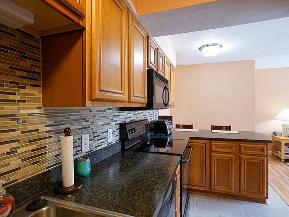 5th image of 1730 Liberty Ln 21