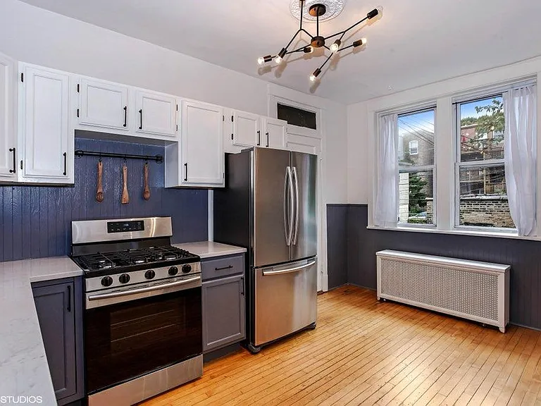 1312 W Argyle St #1 — Photo 1
