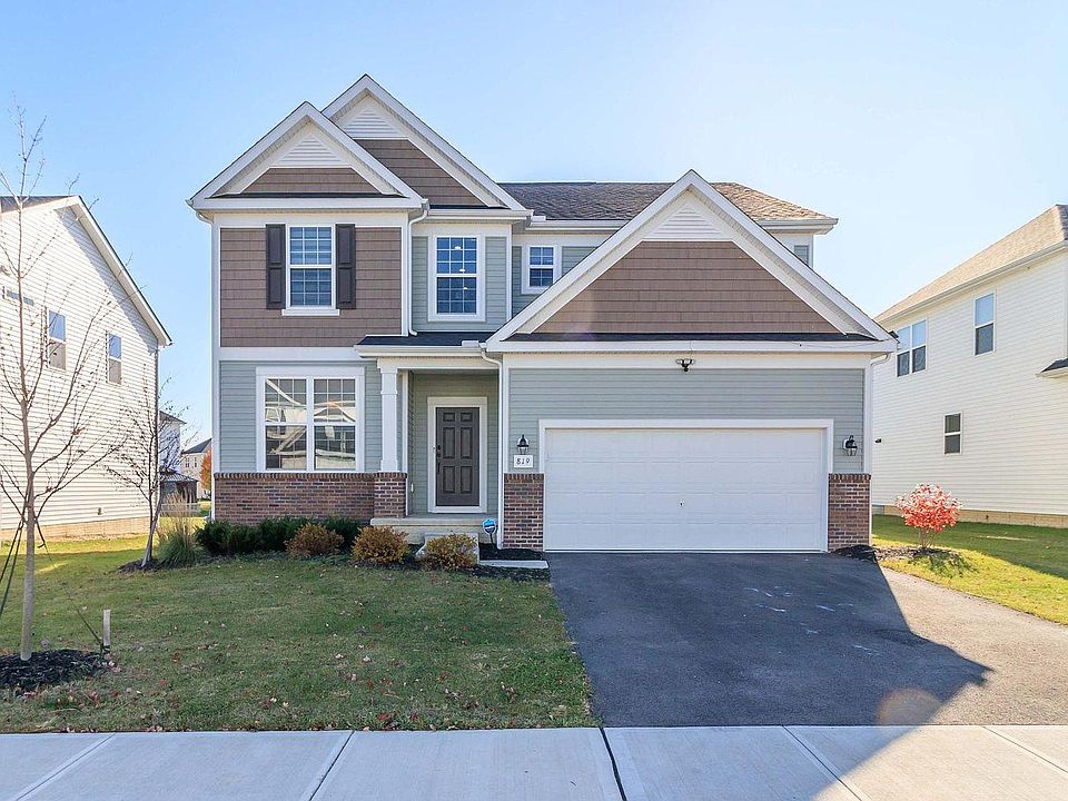 1st image of 819 Peacock Dr