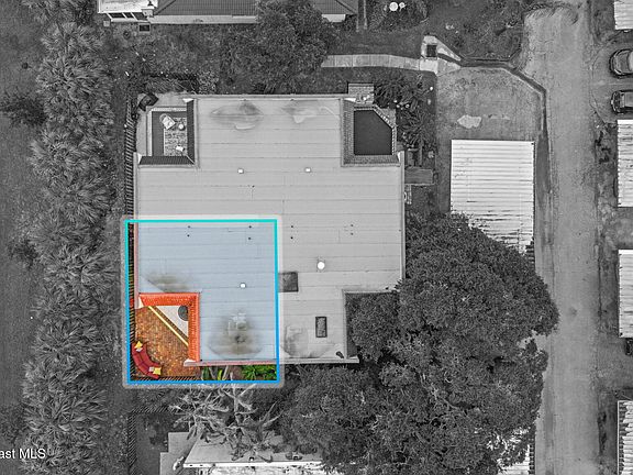3rd image of 8793 Live Oak Ct