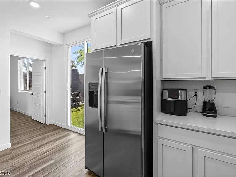 9446 Sequoia Ridge Ave — Photo 11