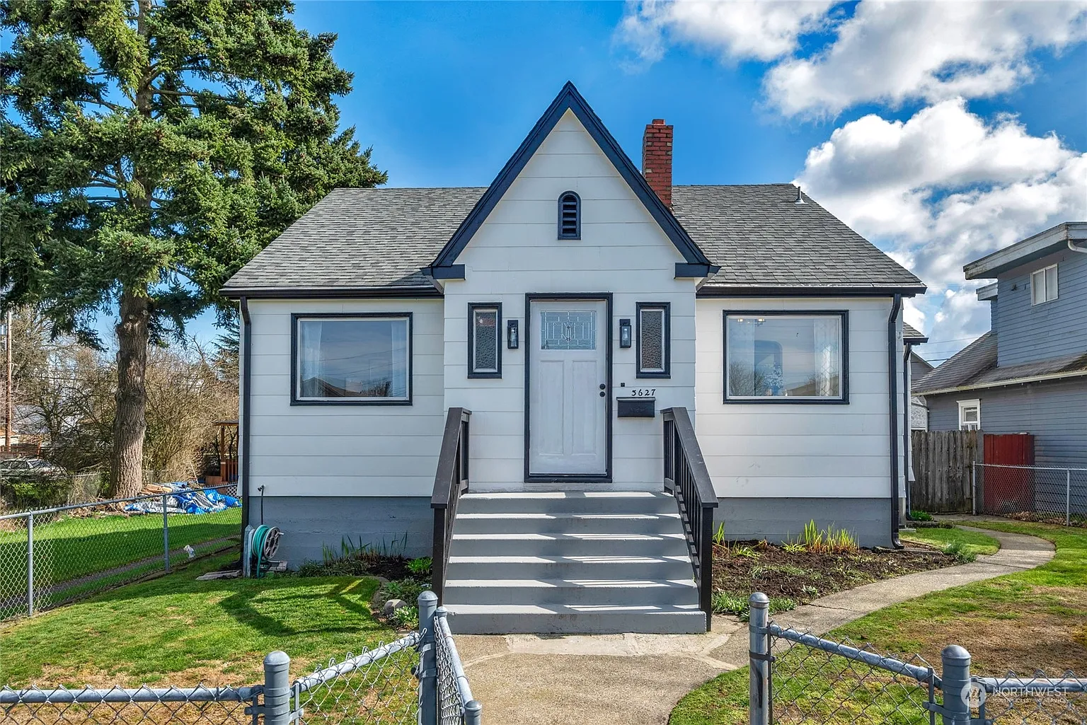 3627 S Sheridan Avenue photo 1