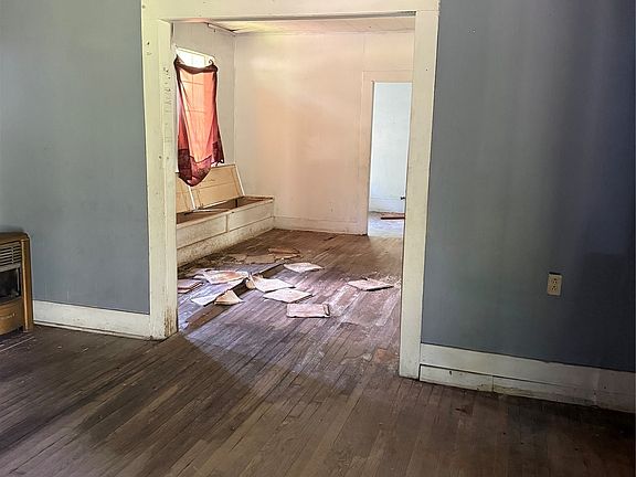 5th image of 405 S Canton St