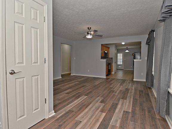 2nd image of 776 Sunvista Dr