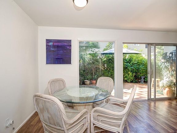 Dinning area looking into patio