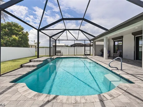1110 NE 7th Place Cpe, Coral, FL 33909