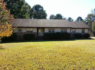 125 Marilyn Dr E, Fayetteville, GA 30214