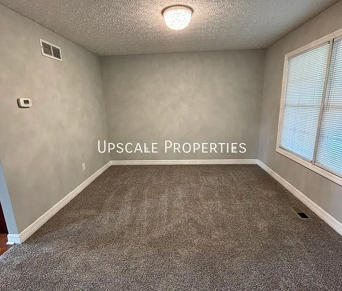 116 Dunn Cir — Photo 5