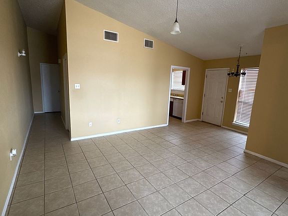 4th image of 1221 Cameo St