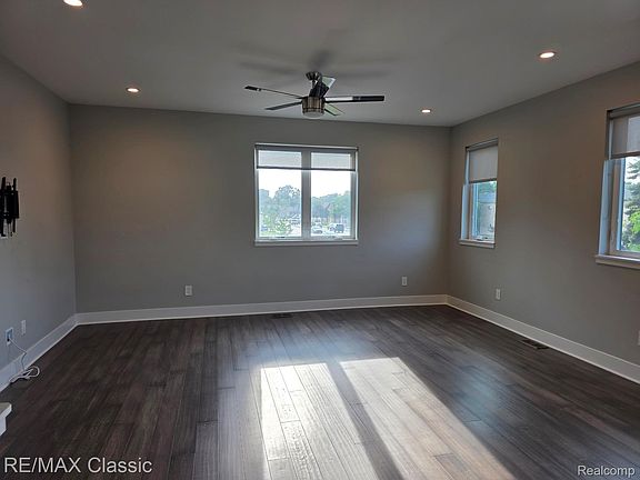 5th image of 4225 W Forteen Mile Rd Suite 100