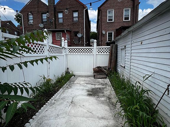 2nd image of 4300 De Reimer Ave #2