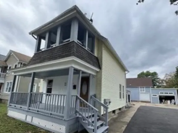 86 Alden St, Springfield, MA 01109