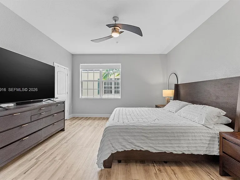 712 SW 2nd Way #712 — Photo 14