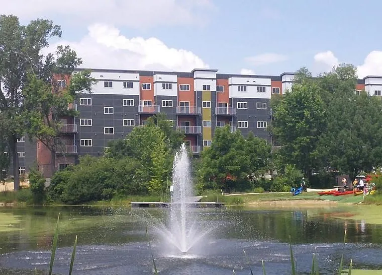 Yahara Terrace — Photo 4