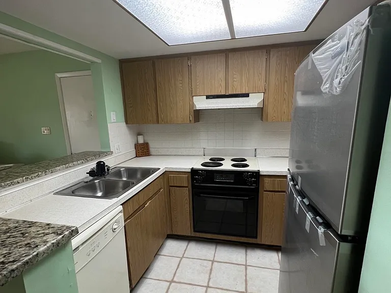 4754 Marine Pkwy #2 — Photo 5