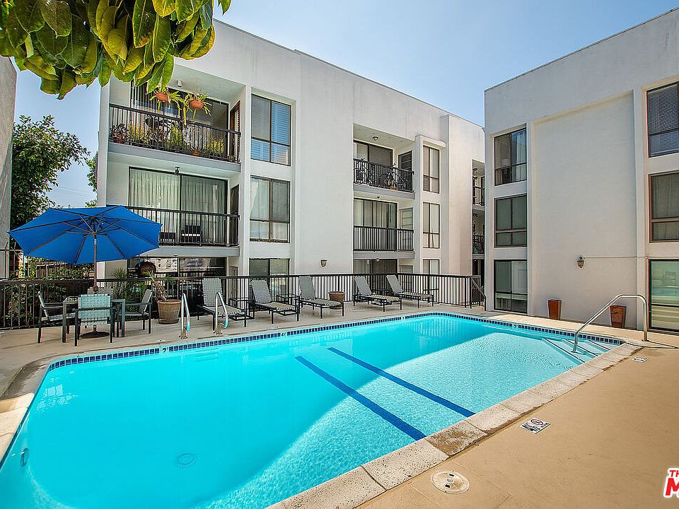 1st image of 906 N Doheny Dr APT 510