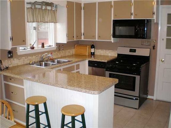 2nd image of 25 Irvington Dr