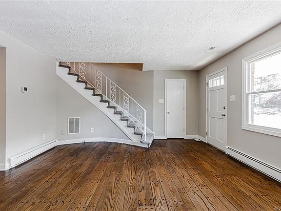 5th image of 3016 Waddington Dr