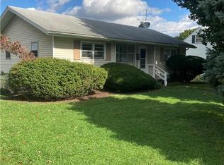 39 Middle Pl, Easton, PA 18045