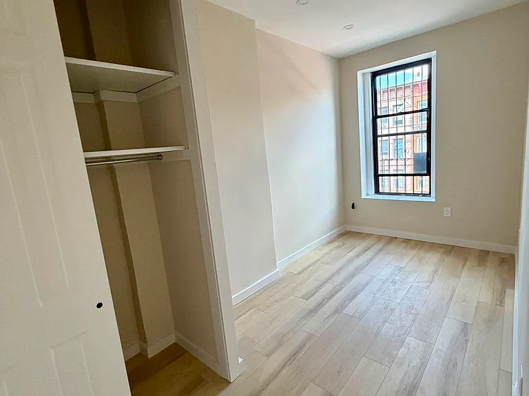 385 7th Ave #2 — Photo 5