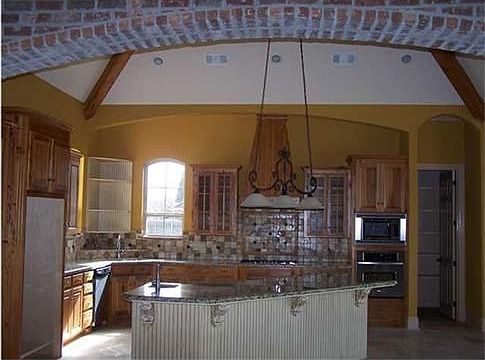 3rd image of 137 Hundred Oaks Dr