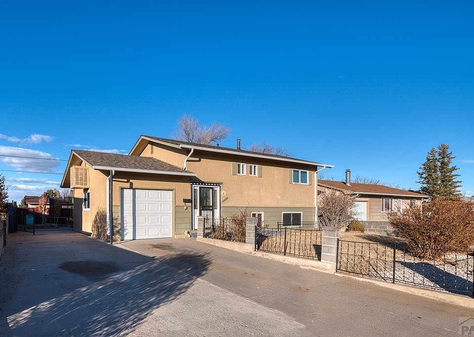 1st image of 3833 Fairfield Ln