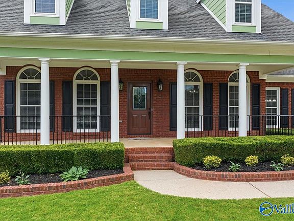 2nd image of 140 Fox Hollow Dr