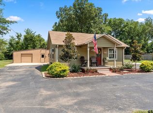 1810 W 1st St, Mount Pleasant, TX 75455