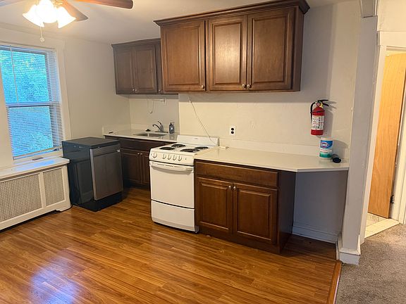 5th image of 22 W Linden Ave #B