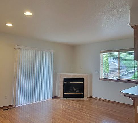 5th image of 3267 NE Grandhaven Dr